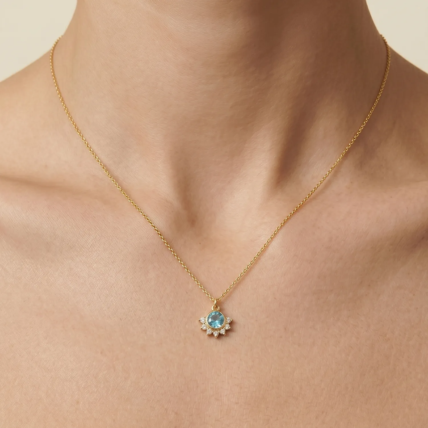 Χρυσό Κολιέ Κ9 "Blue Sun" με Γαλάζιο Topaz Ζιργκόν και Περιμετρική Λάμψη